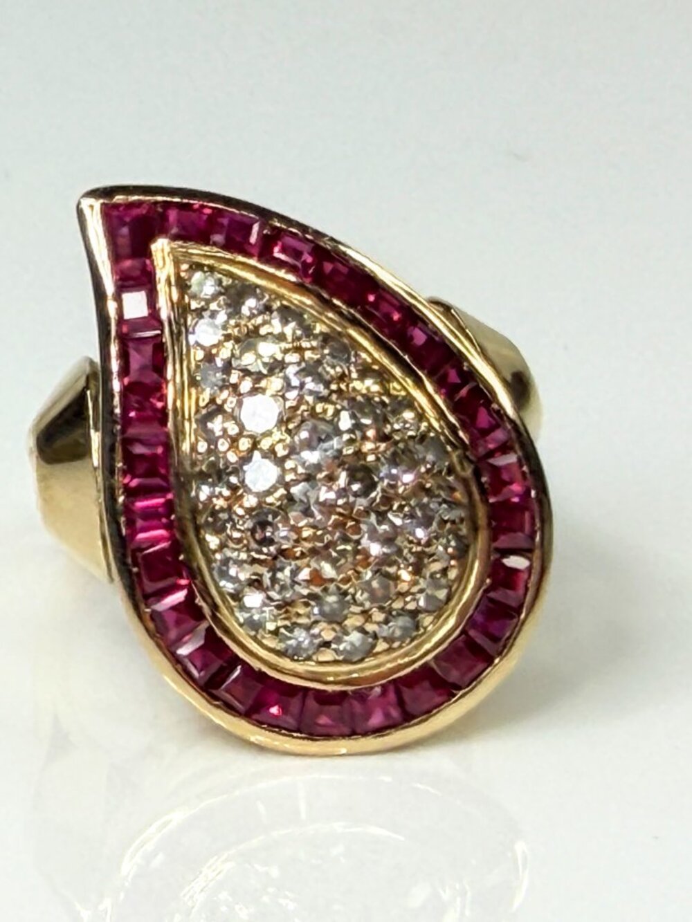 Vintage 14K Gold Ruby Diamond Teardrop Cocktail Ring 8.7g JR2193